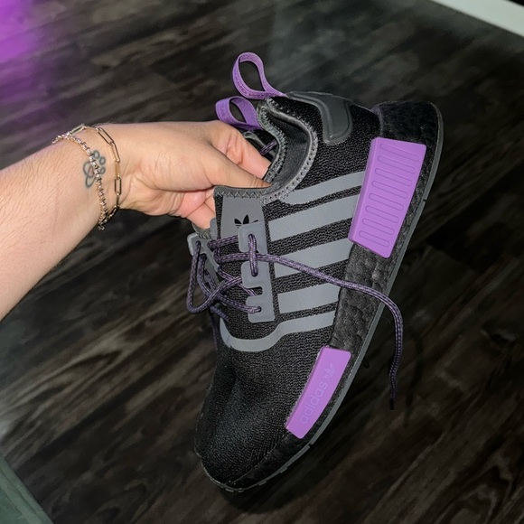 Adidas shoes - Picture 1 of 3